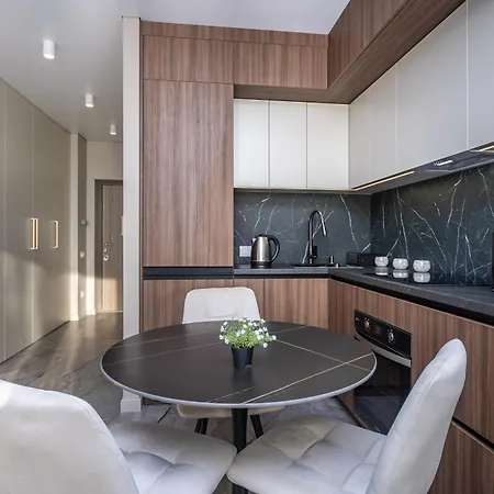 Flatrent Olympic Park, метро бориспільська поруч! Kyiv