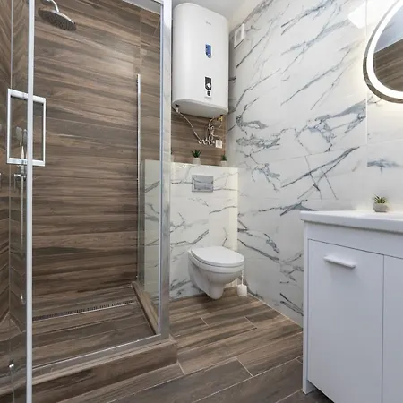 Apartment Flatrent Olympic Park, метро бориспільська поруч! Kyiv