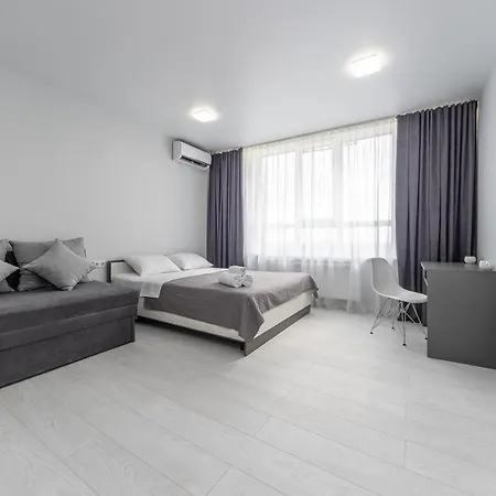 Flatrent Olympic Park, метро бориспільська поруч! * Kyiv
