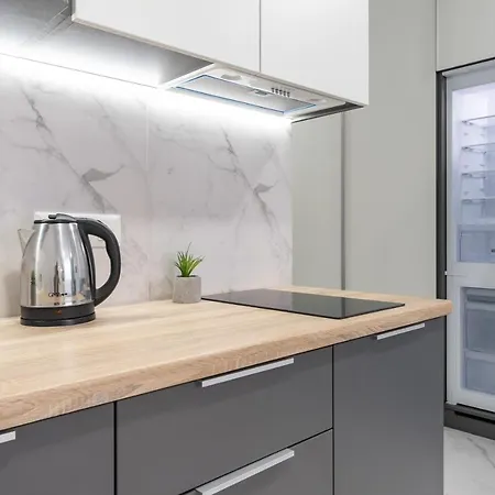 Flatrent Olympic Park, метро бориспільська поруч! Apartment