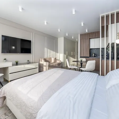 Flatrent Olympic Park, метро бориспільська поруч! Apartment Kyiv